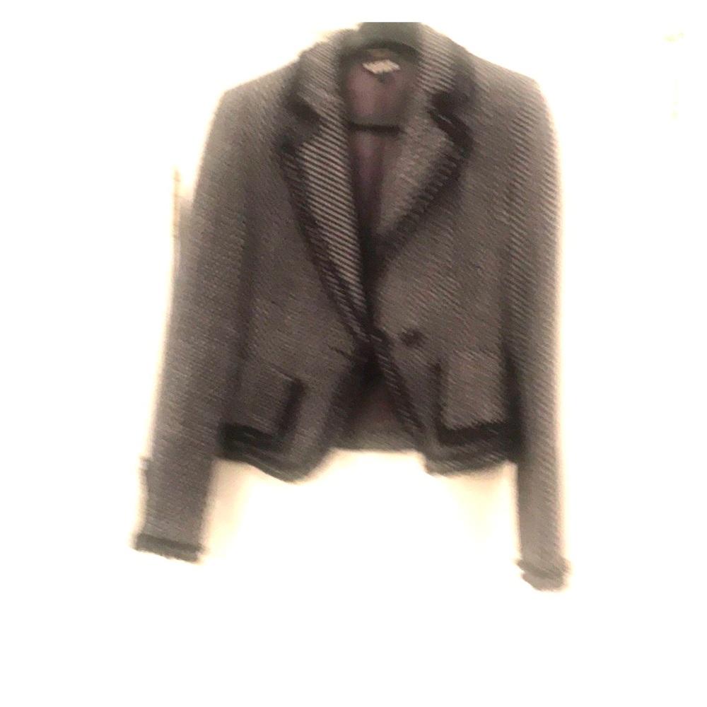 Weave suite black and gray tweed.